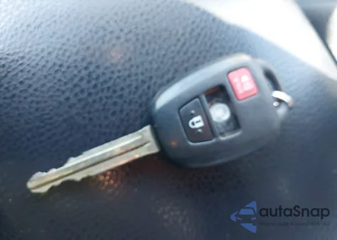 2015 Toyota Rav4 Le z USA, uszkodzony, nr VIN JTMBFREV1FD158154